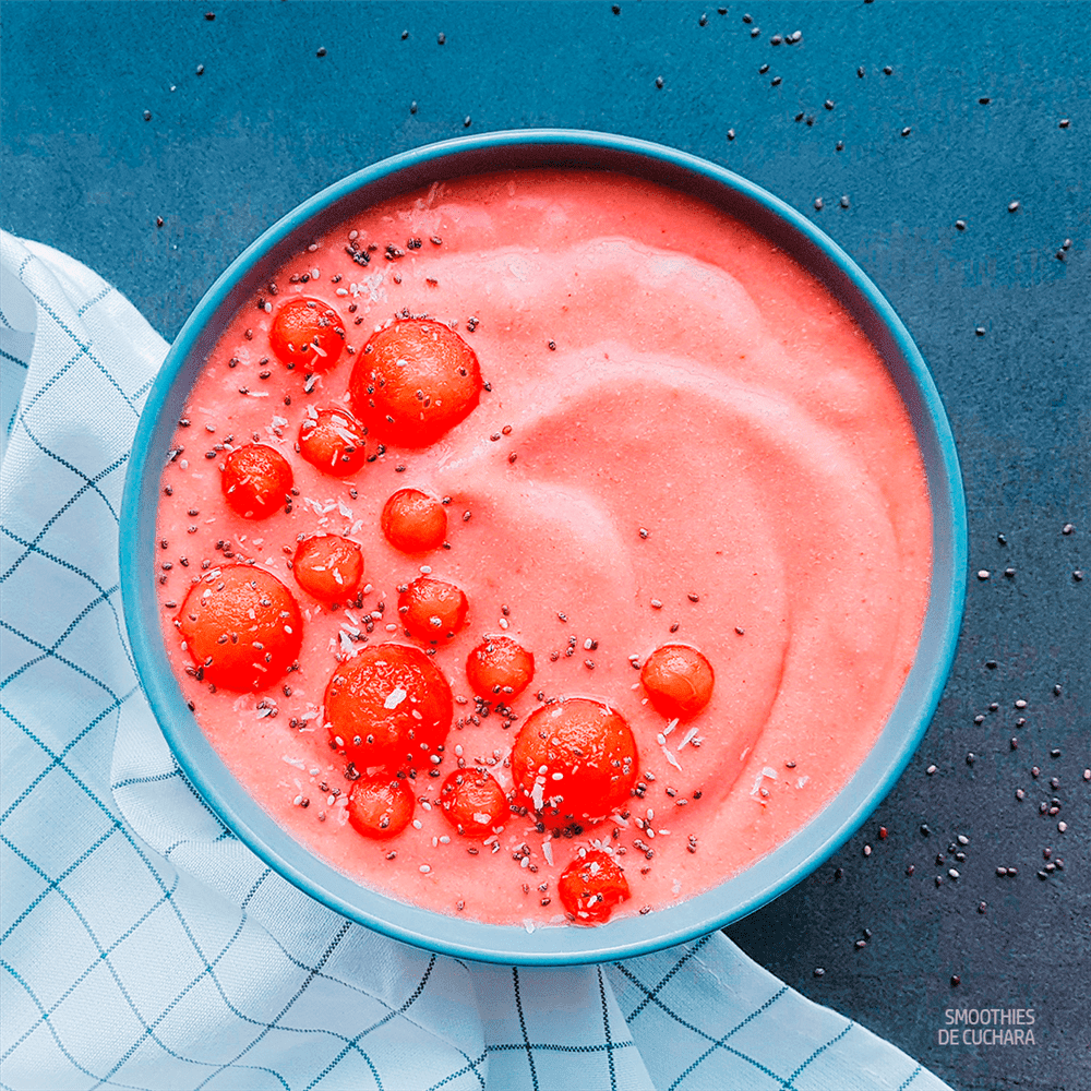 Smoothie de frambuesa con sandía y manteca de coco
