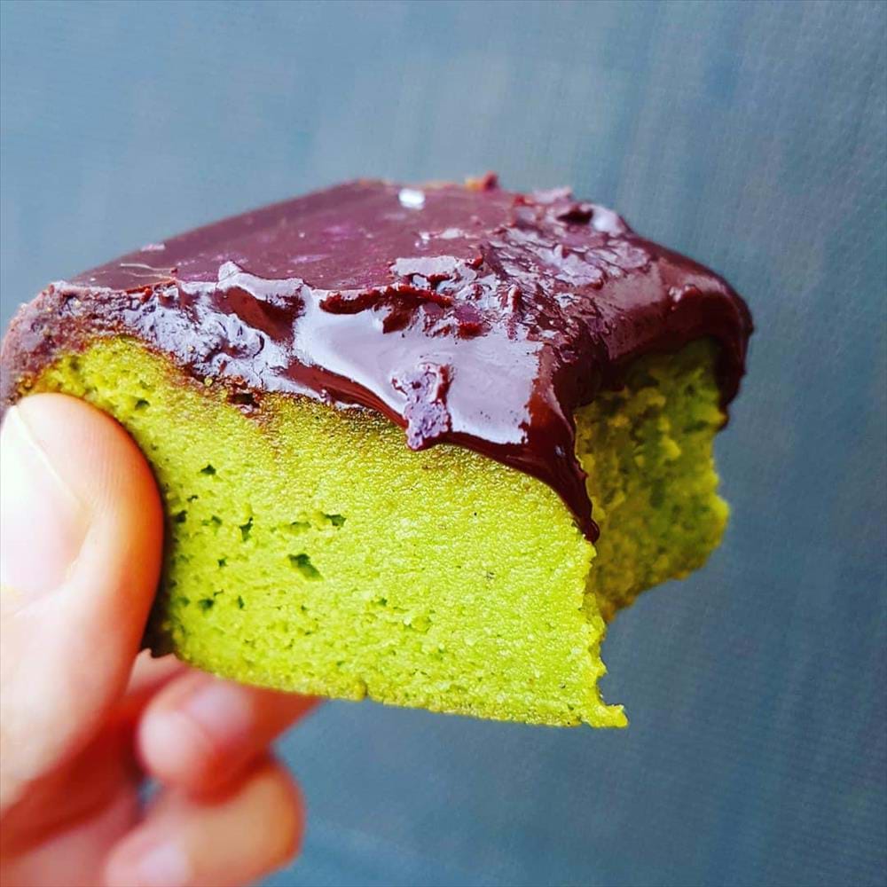 Pastel paleo de espinacas con chocolate