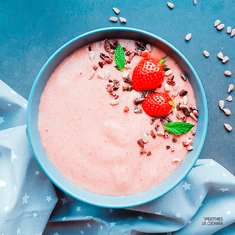 Smoothie de fresas, plátano y calabacín