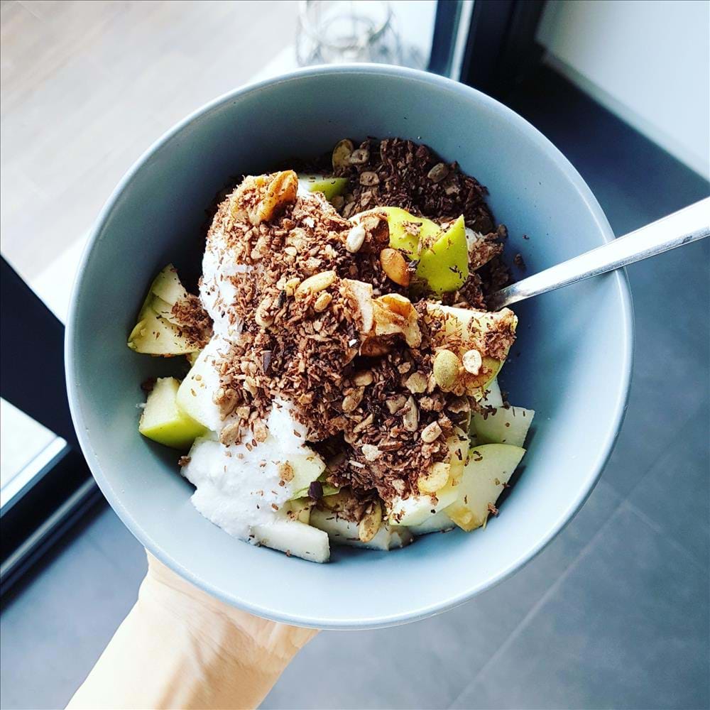 Granola de coco, trigo sarraceno y cacao